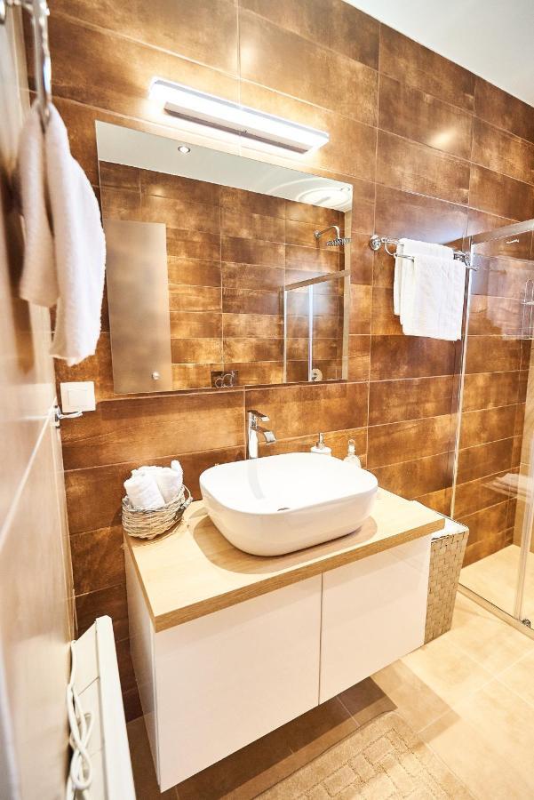 The El Greco Spirit Meets The Athenian Luxury Apt1 エクステリア 写真